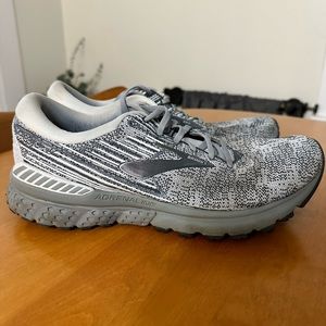 Brooks adrenaline 19 men’s size 10.5